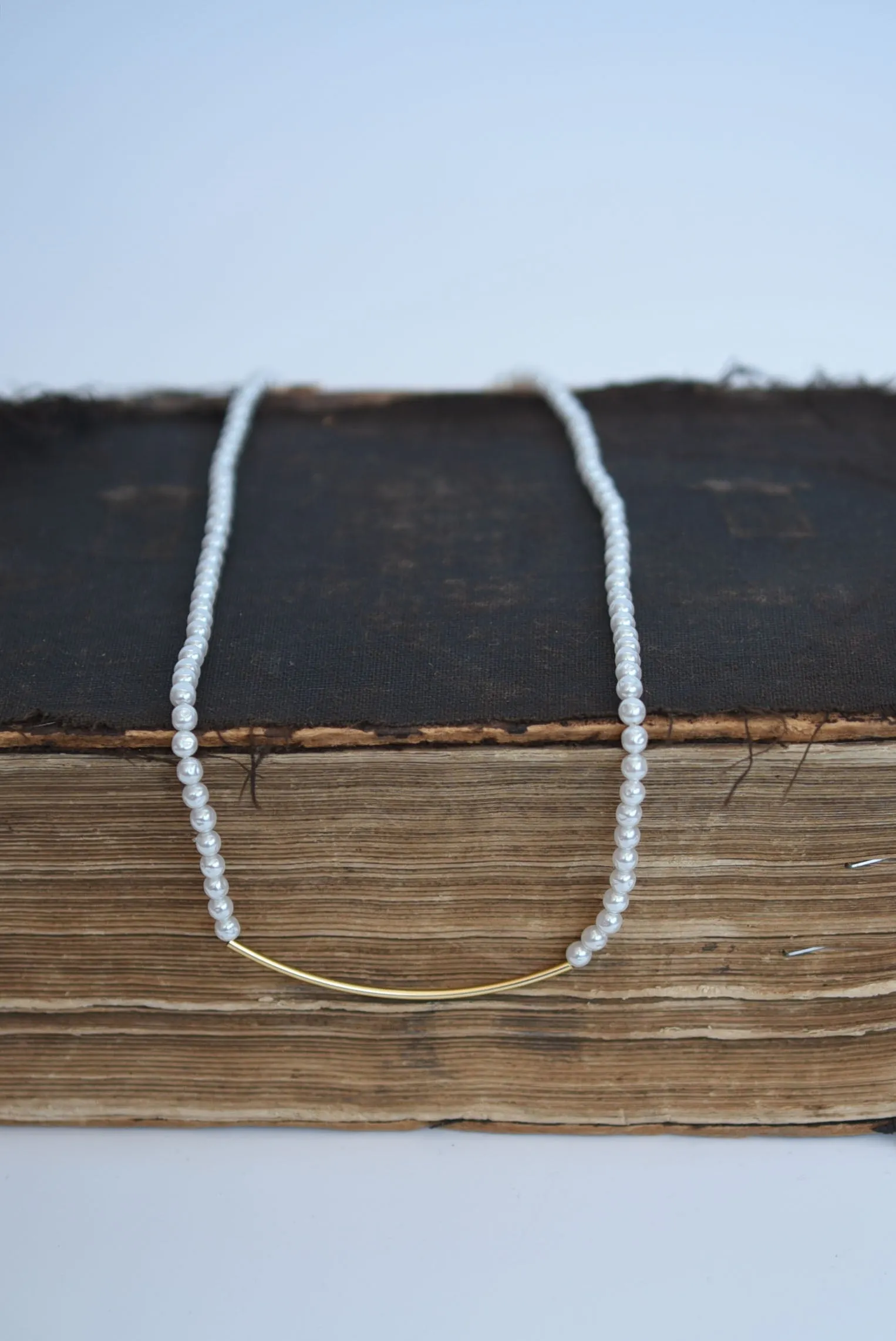 line bar glass pearl necklece