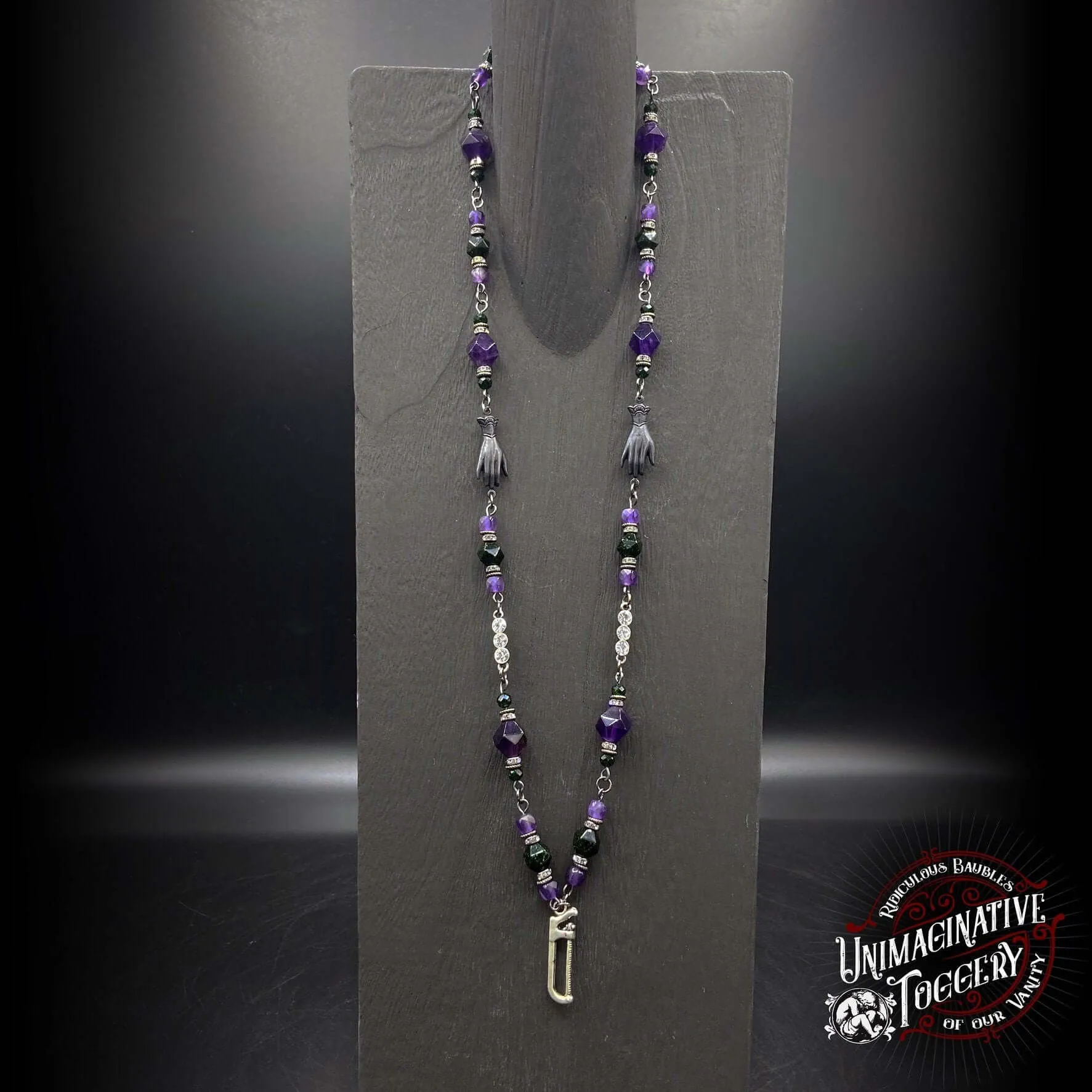 Saw necklace